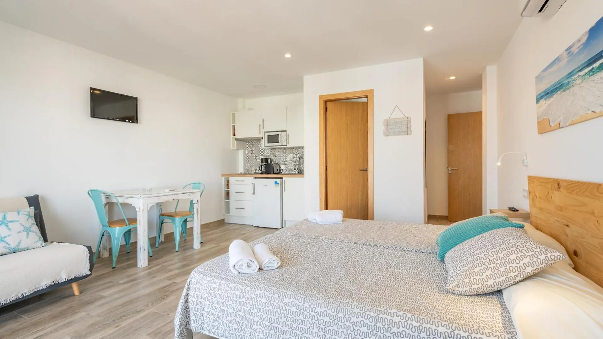 Apartamentos Marivent By Mhr Portocolom